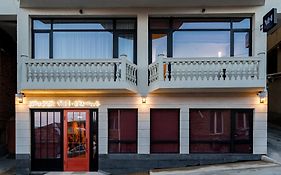 Vera Hills Boutique Hotel